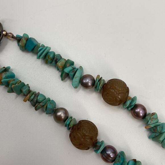 Vintage brown Chinese carved, turquoise and shell necklace - Picture 5 of 6